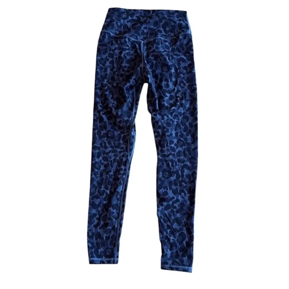 Sunzel Leggings Medium Blue Leopard Print - Picture 2 of 4